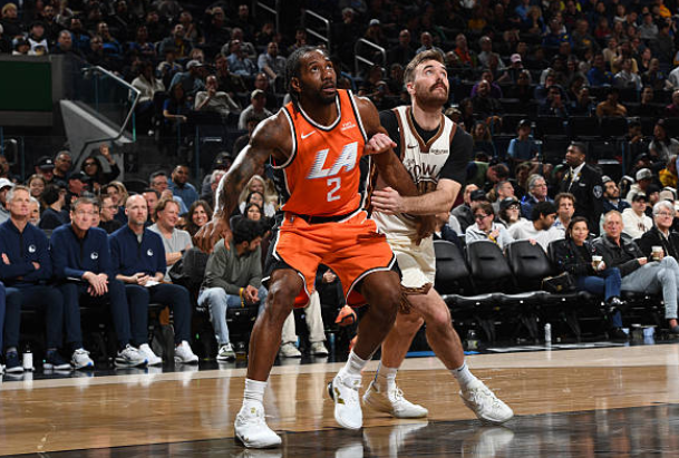 2026世界杯客户端下载-勇三崩快船轰72-45逆转!与对手仅差1.5胜场 勇士将打雷霆和火箭